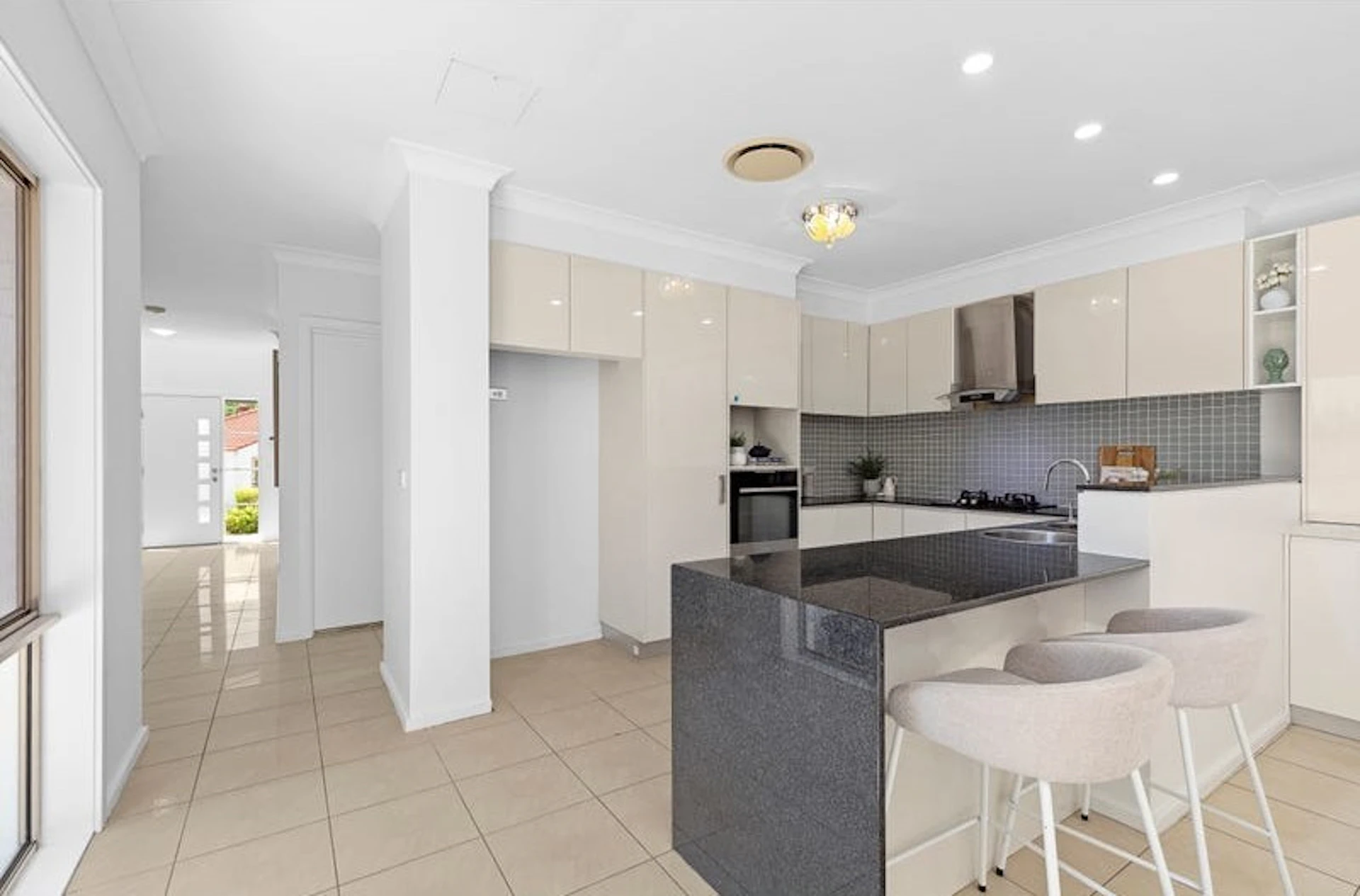 15 Seaview Parade Belrose, Belrose - Thumbnail 3