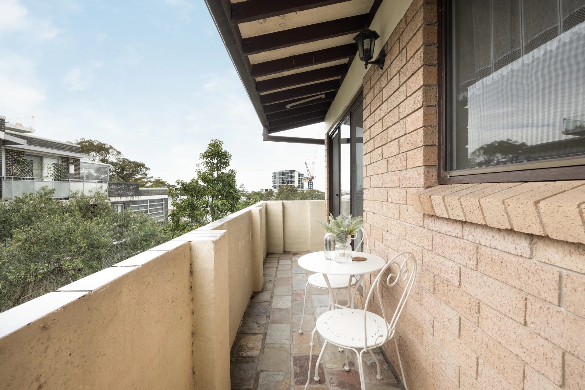 balcony