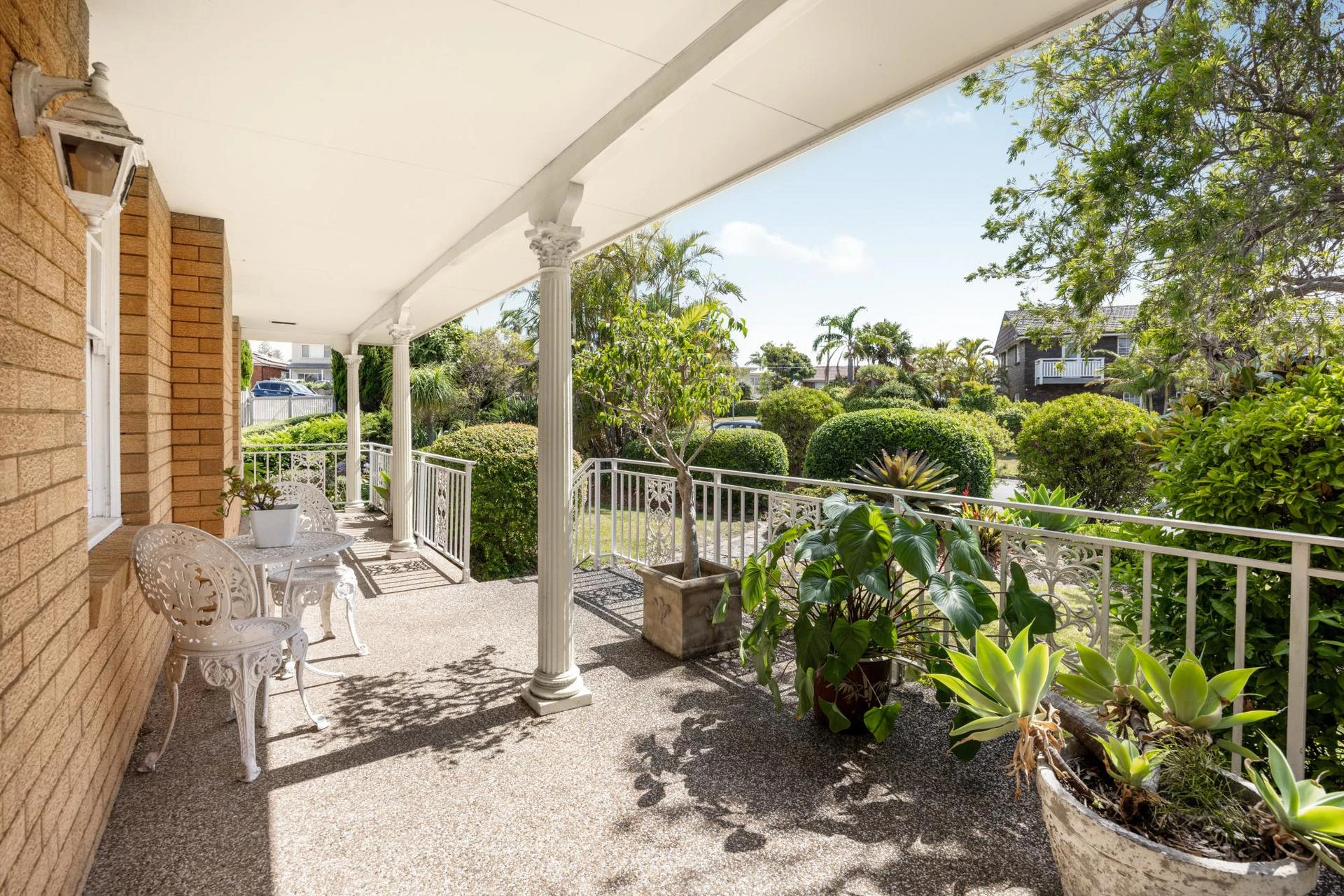 balcony