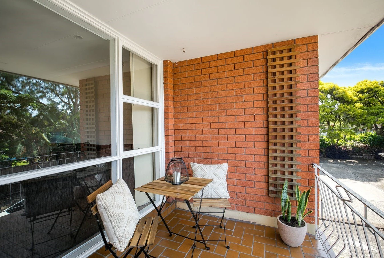 balcony