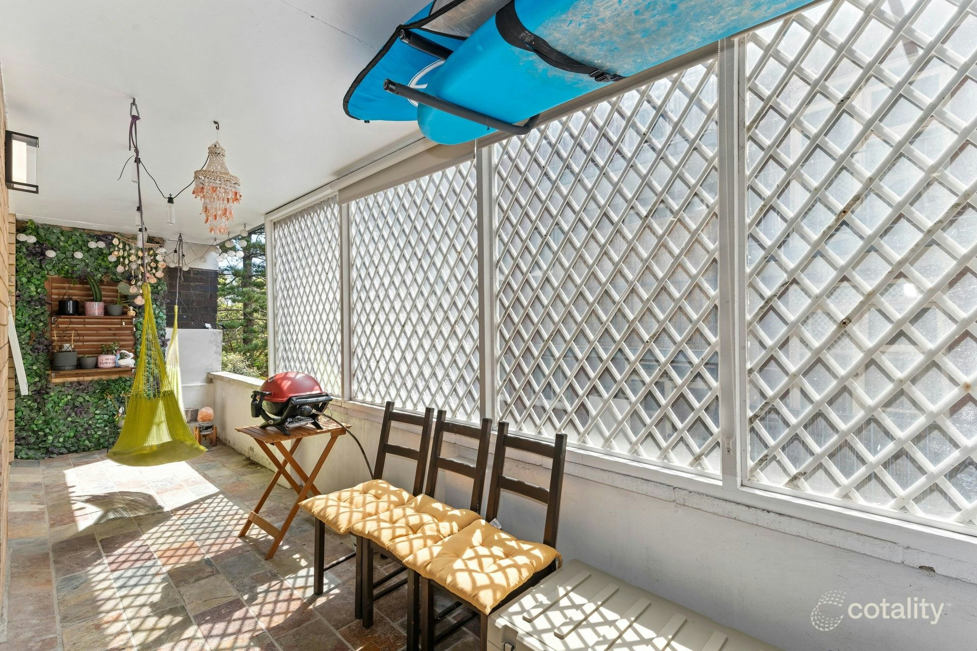 balcony