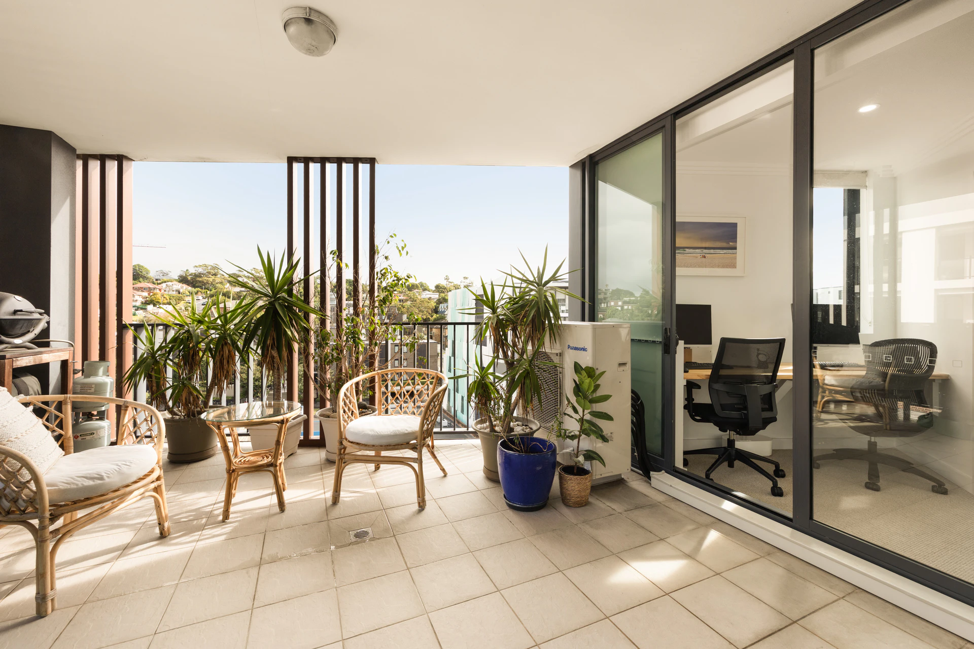 balcony