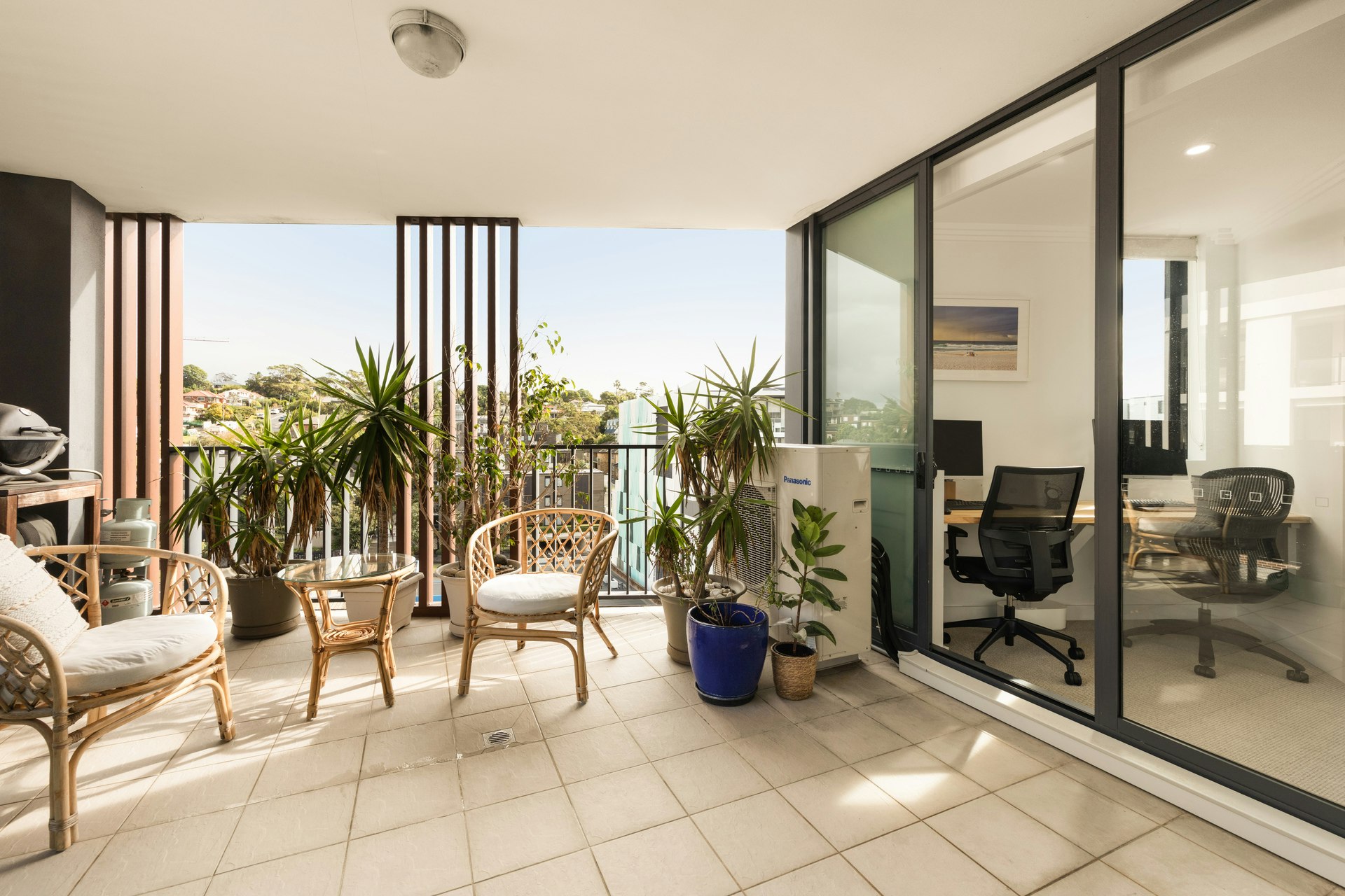 balcony