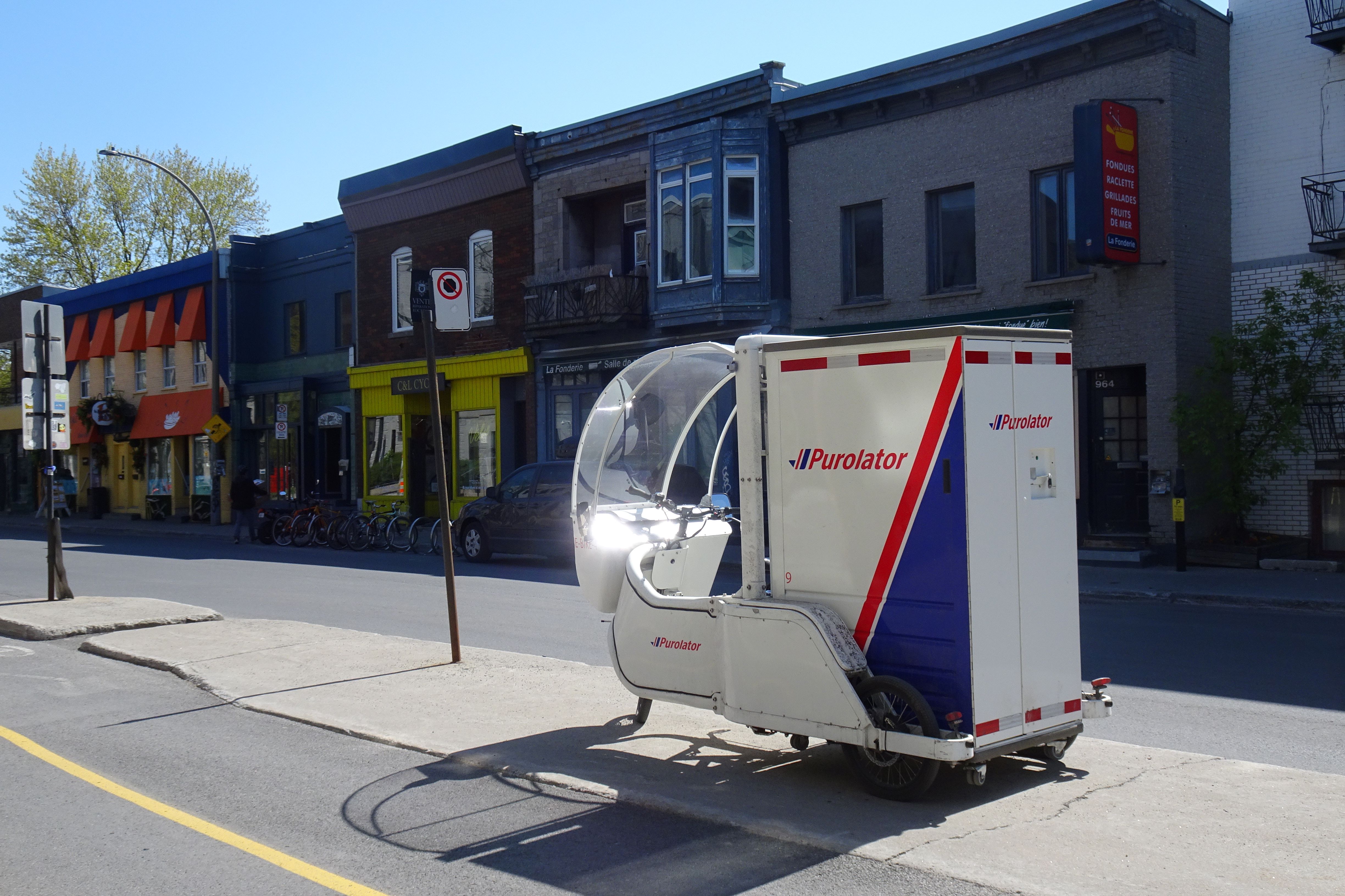 Vélo de livraison de colis (cyclologistique)