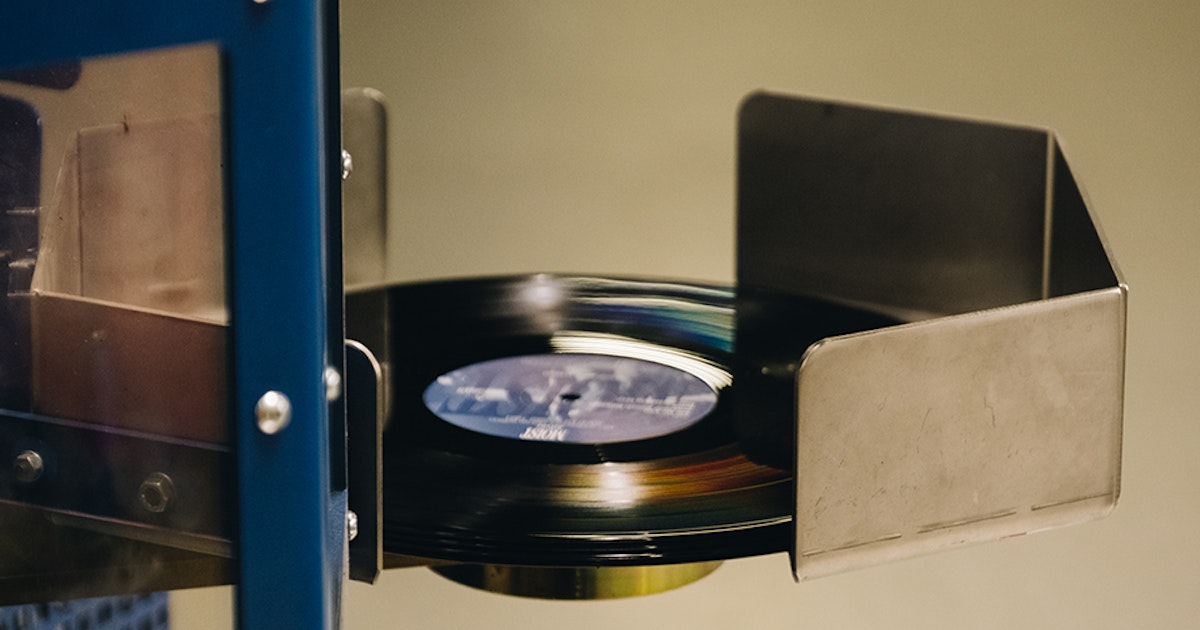 Vinyl_Record_Auto.jpg