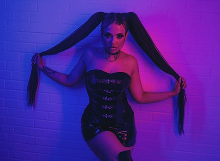 Cinde_Artists_to_Watch.jpg Portrait of Cinde.