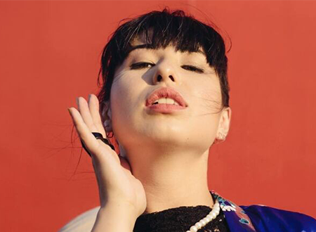 7HvqrD2E-©Stacey-Lee-Hua-Li-1-1.png Portrait of musician Hua Li