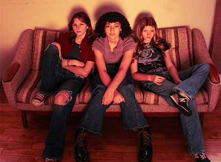 4fcFtuBN-Untitled-10lml.png Portrait of Thunder Queens