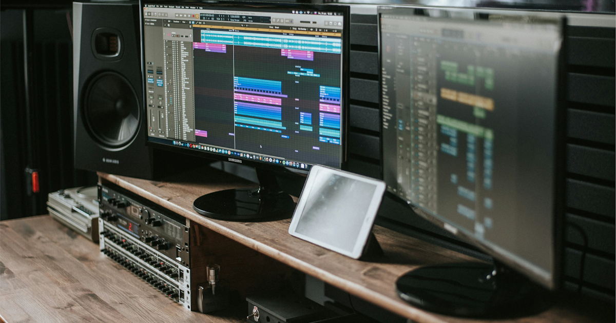 © John Taran Sound Engineering Software on Monitors.
