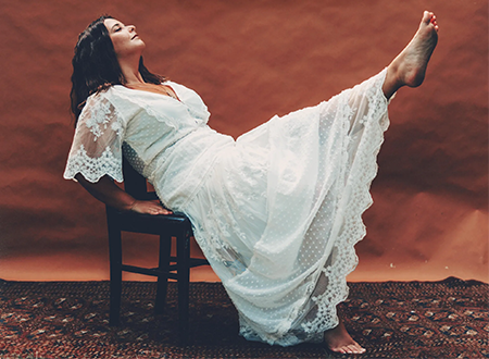 © Laura Schneider (Bee Taylor) Bee Taylor.
