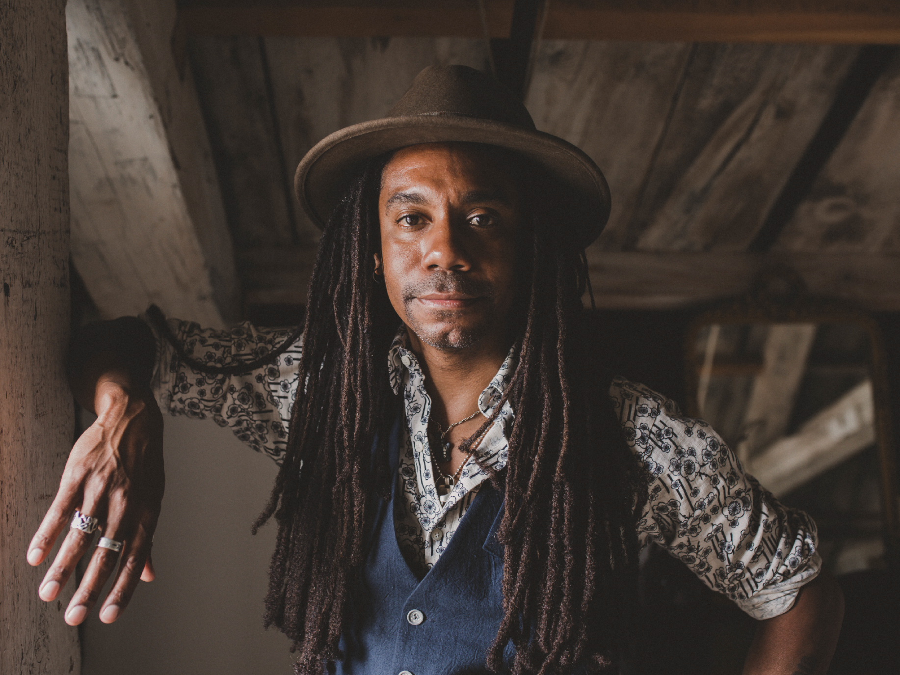 © Lisa Macintosh (Julian Taylor) Julian Taylor.