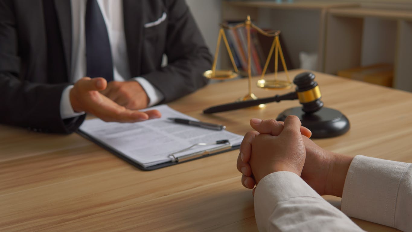 Person talking to a lawyer