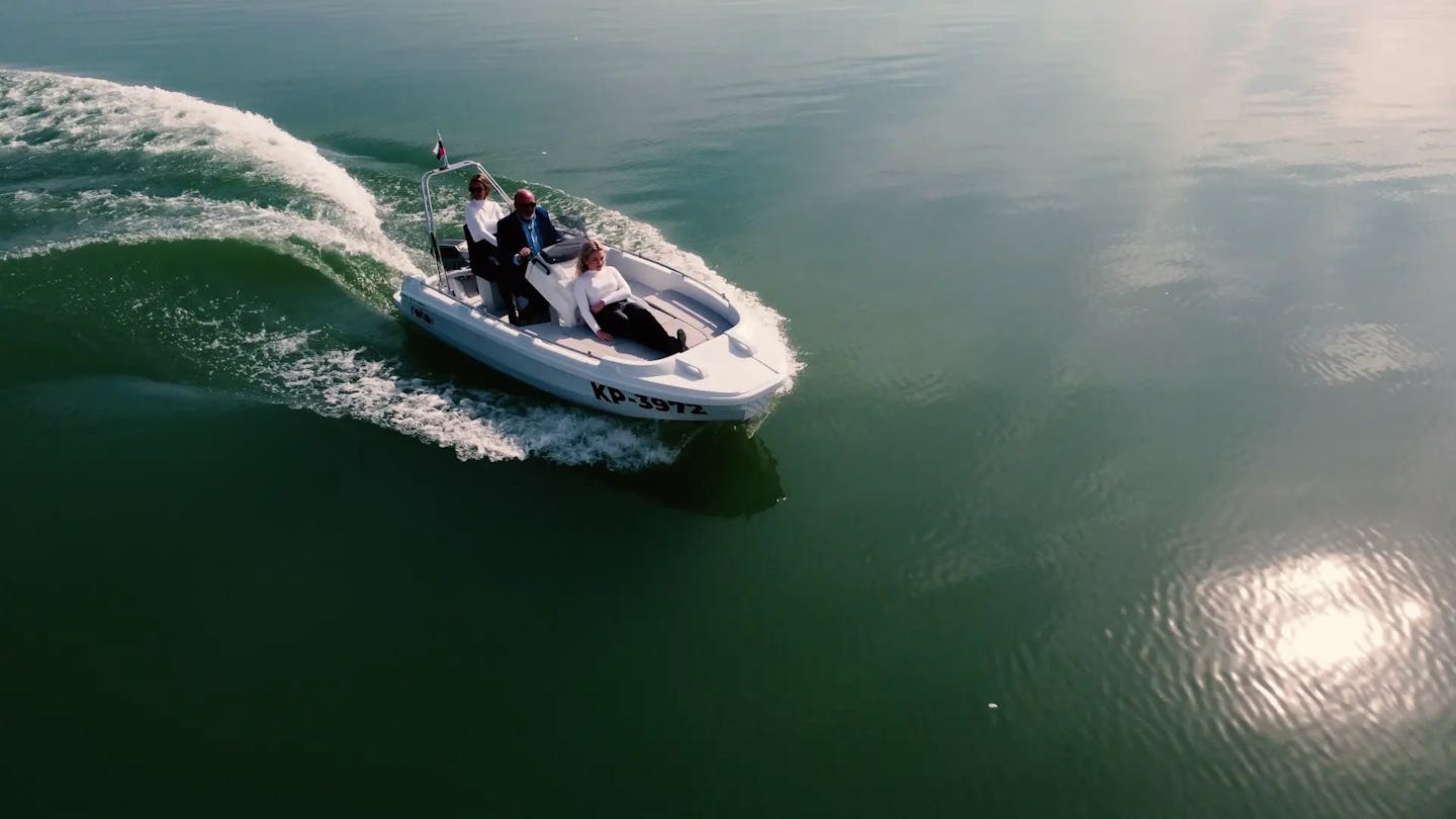 BALANCED FOR ADVENTURE, FREE TO EXPLORE TOGETHER