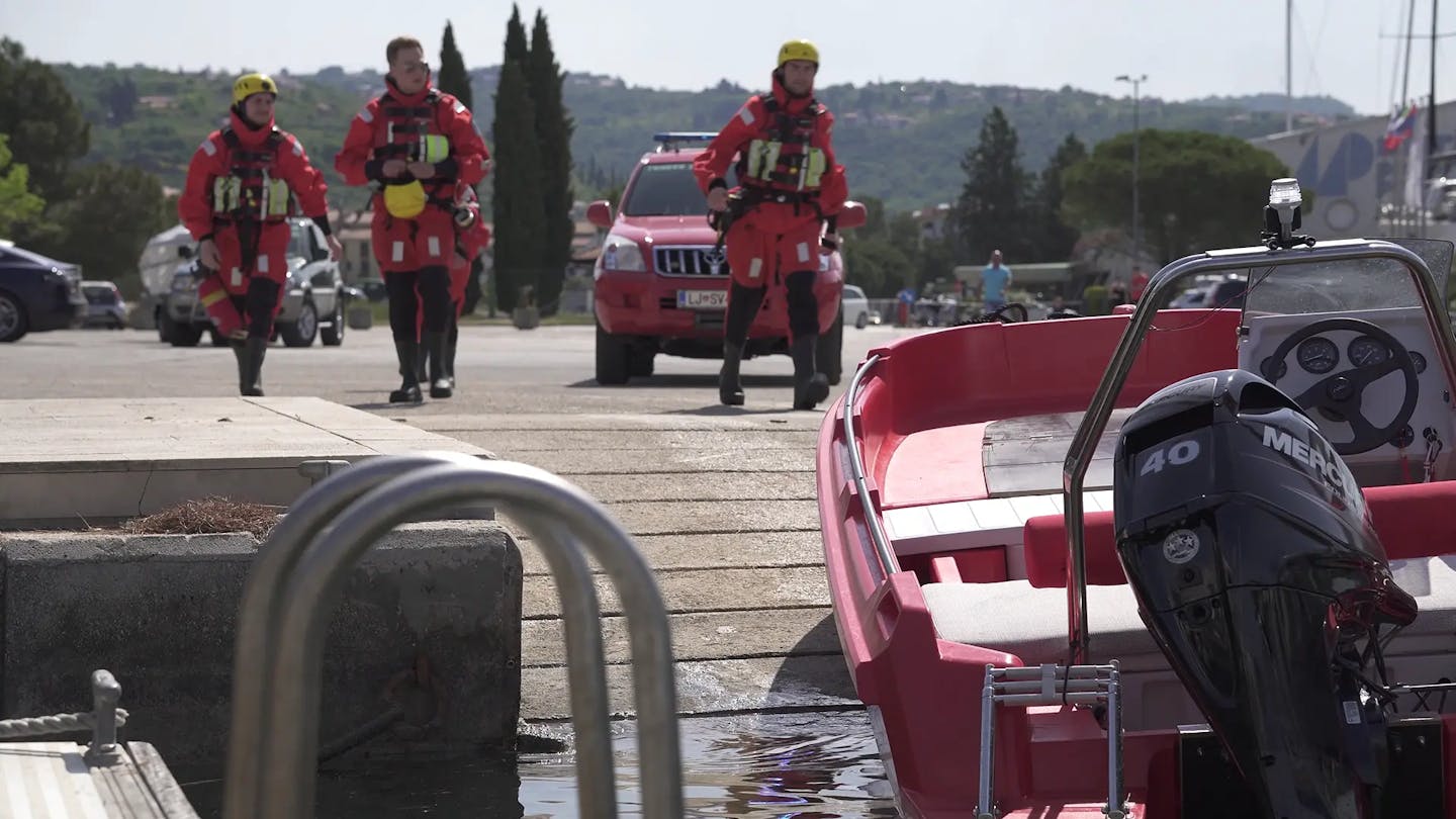 HYDRA 450 RESCUE in a mission