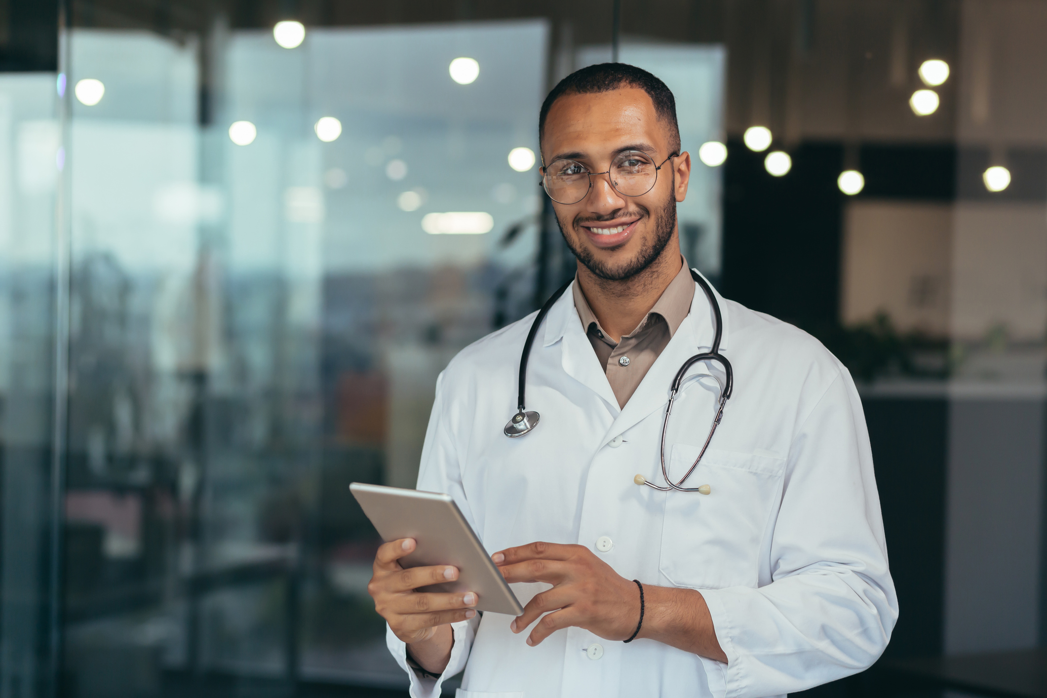 a doctor using workflow automation it services