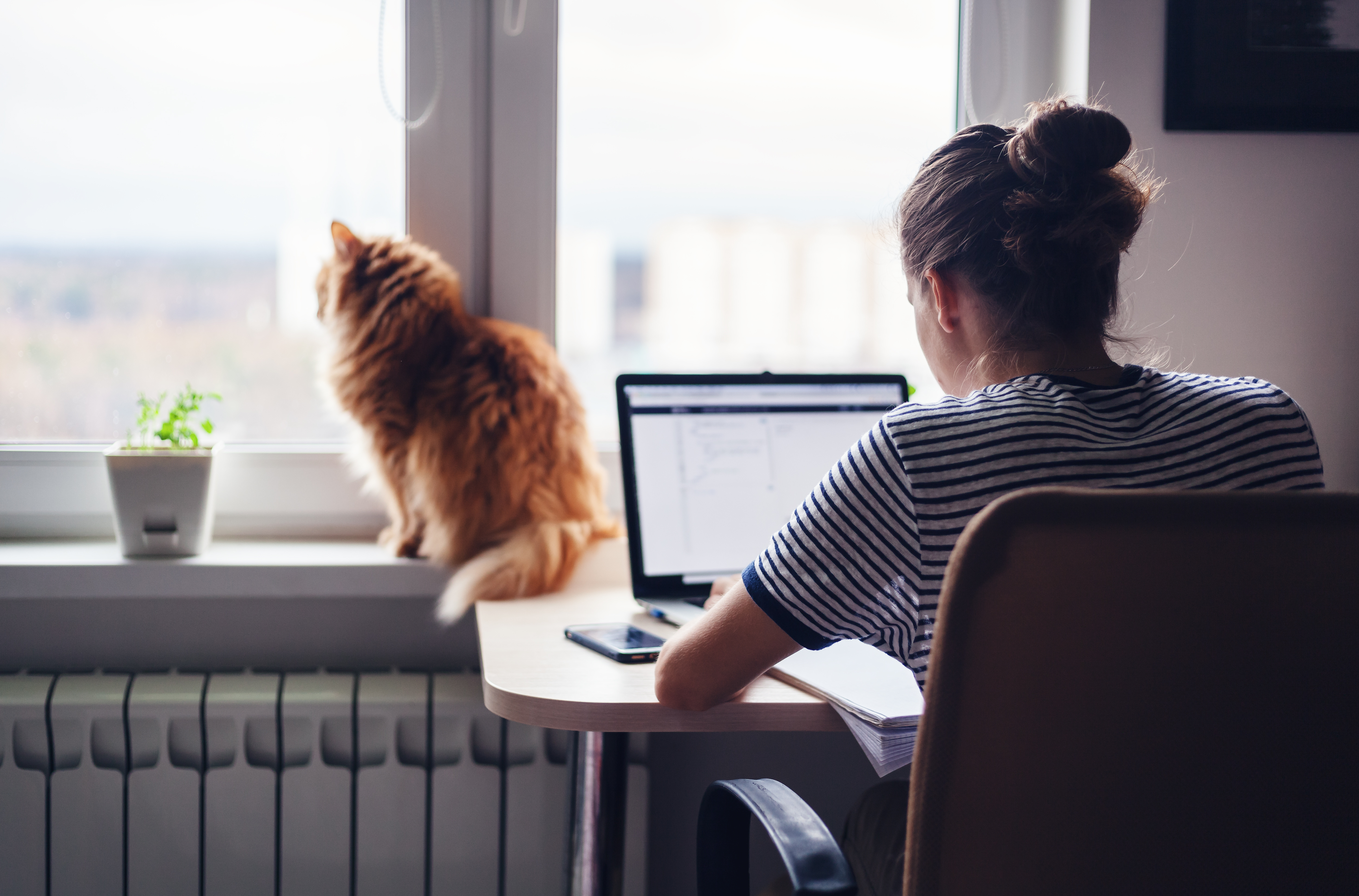 Werk je van thuis uit?  Deze woningkosten kan je fiscaal aftrekken!