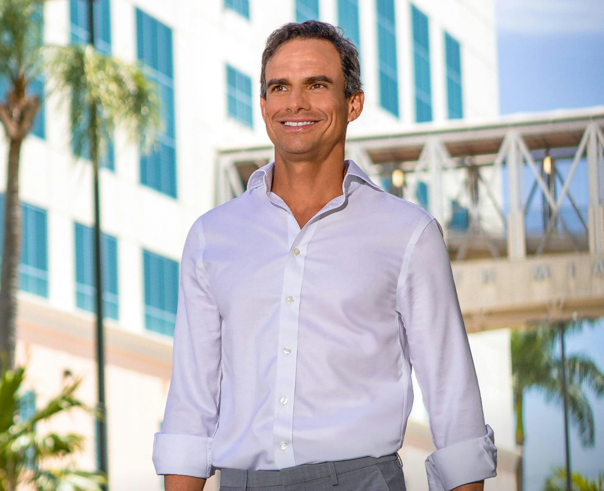 A real patient after being treated by the hair restoration specialist in Delray Beach.