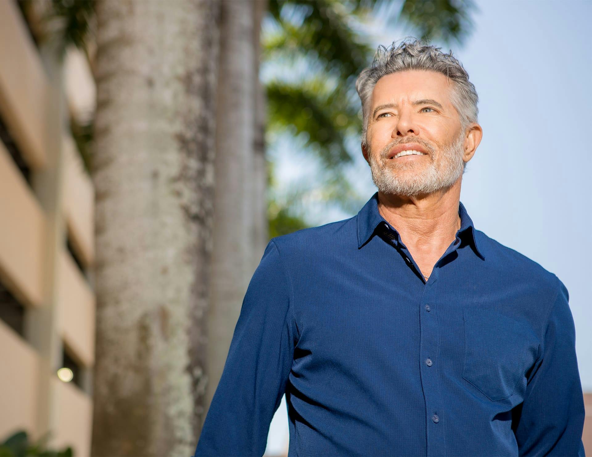 A happy client after FUE in Delray Beach.