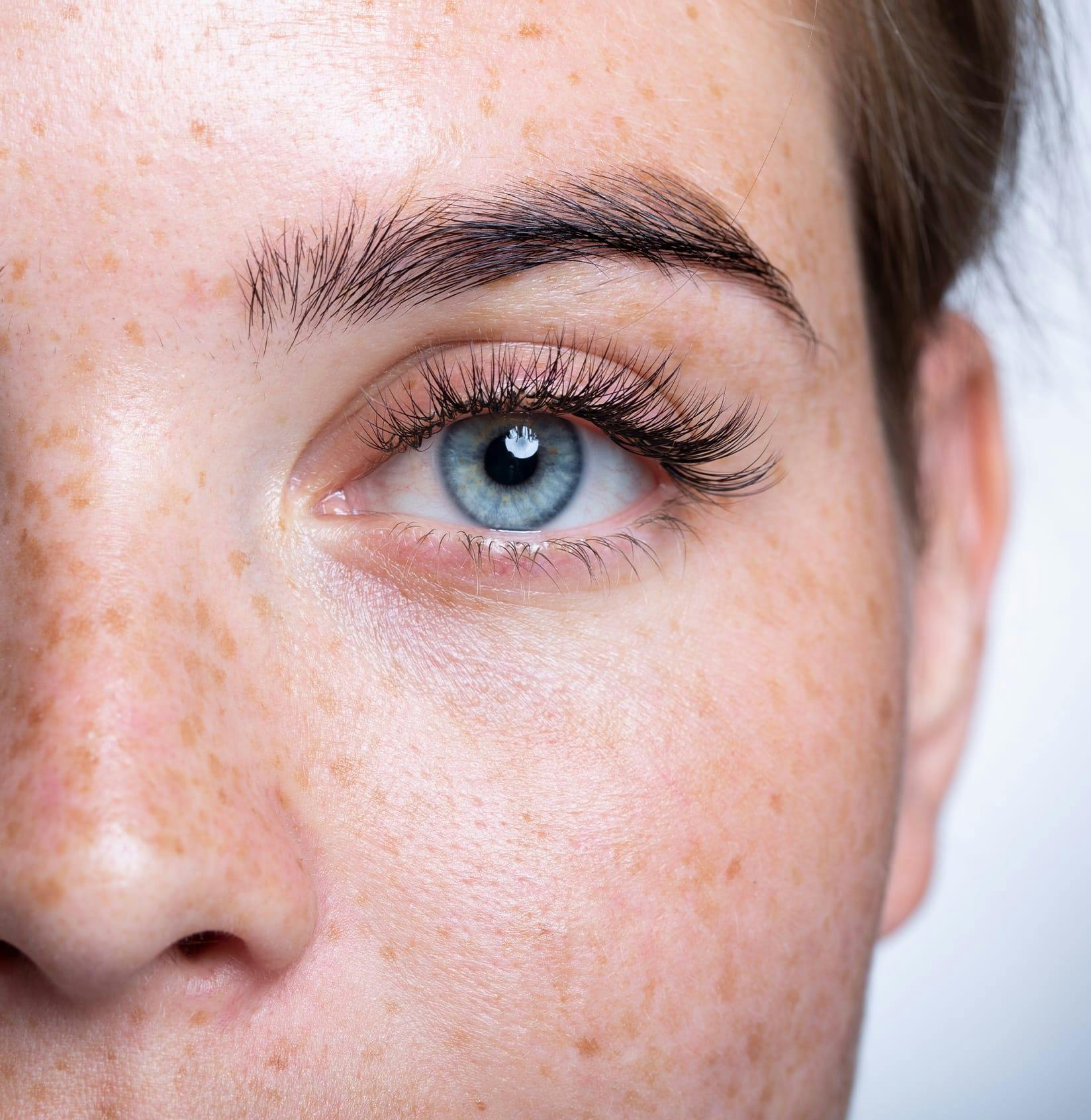Close up of a womans eye
