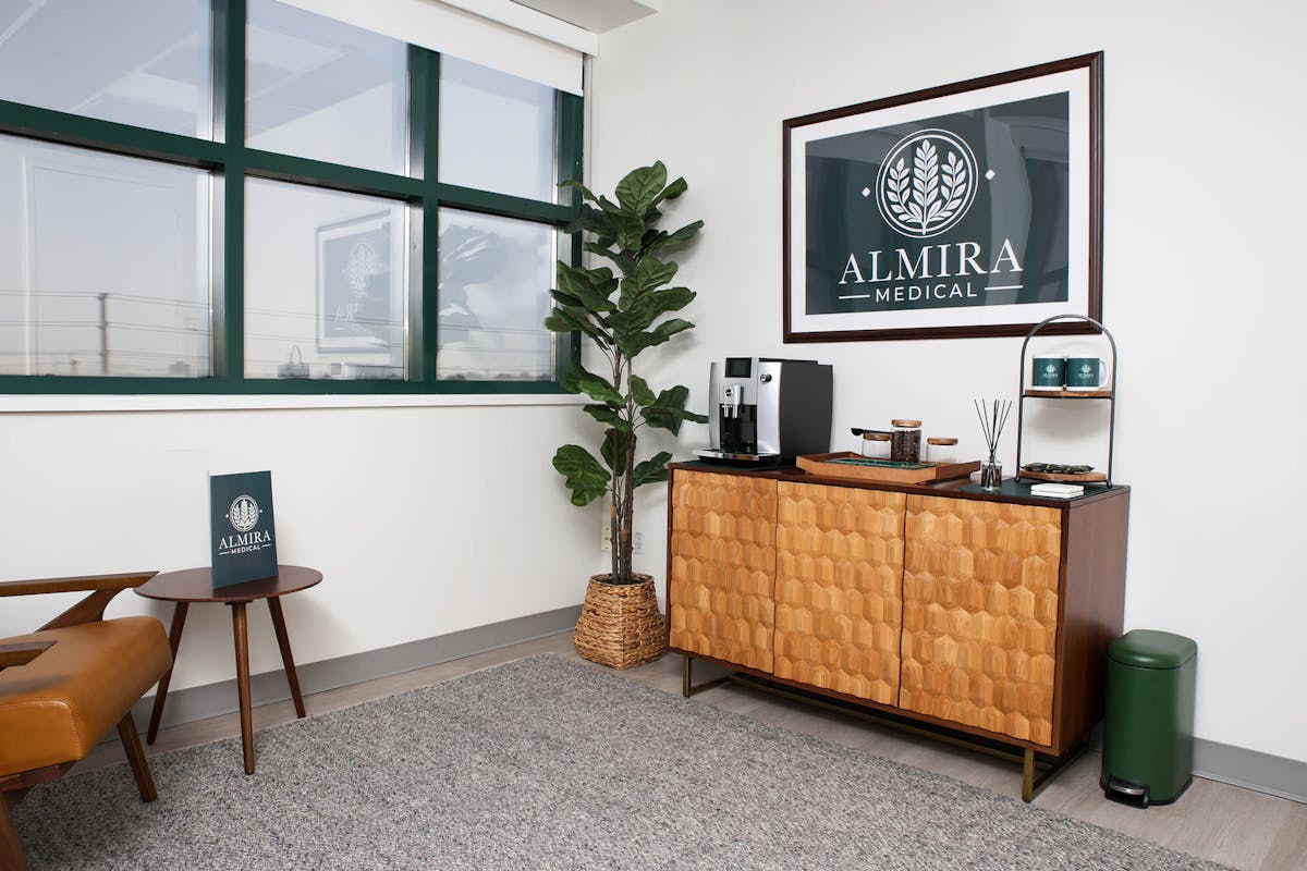 Almira Medical Private Lounge