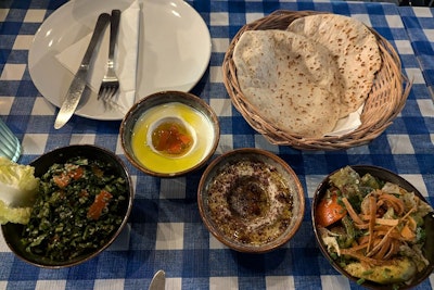 ¿Cómo escoger un buen restaurante cuando se viaja?