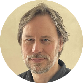 Portrait of Werner Te Riet CRO Billogram