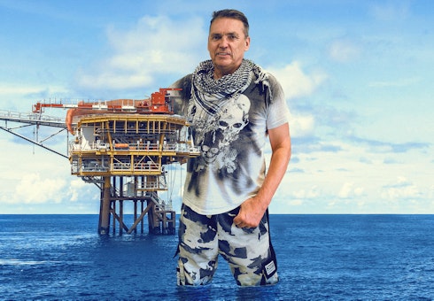 Dale giving an oil rig a hug