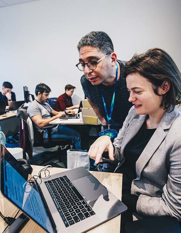 Training A Peerigon developer during a workshop at the ReactiveConf