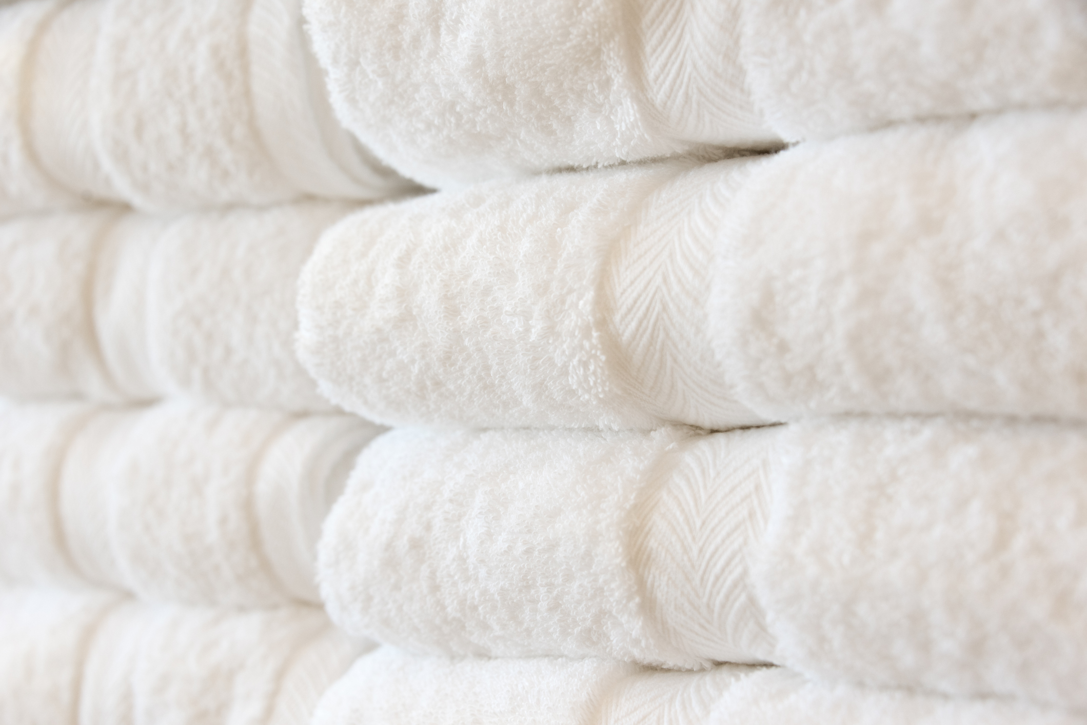 How to Choose Towels for Your Vacation Rentals: A Buying Guide for Professional Property Managers