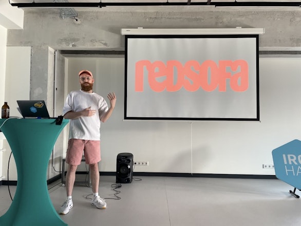 Roy, Senior Product Design Recruiter @ REDSOFA Berlin