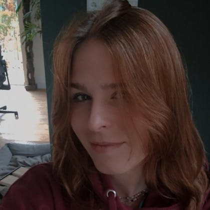 profile picture blog writer