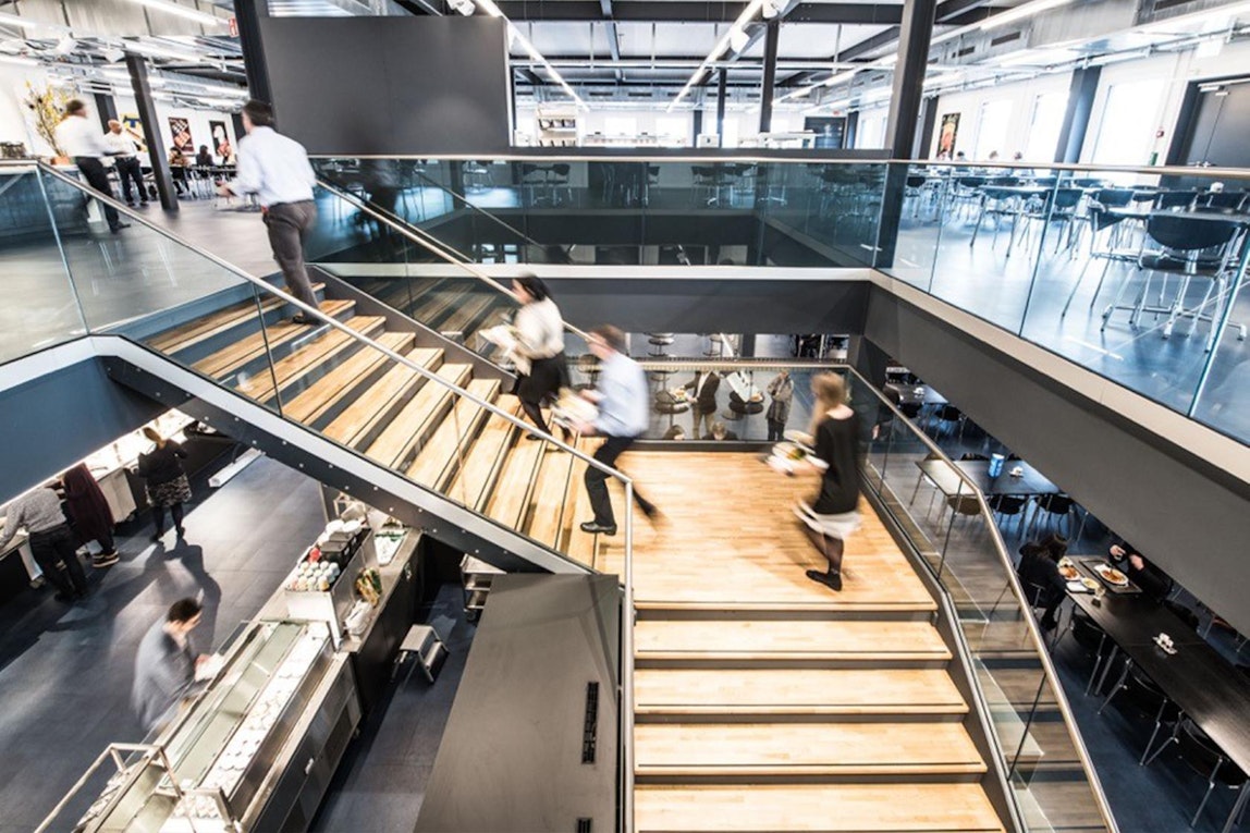 Entrada principal para los empleados de Swiss Re