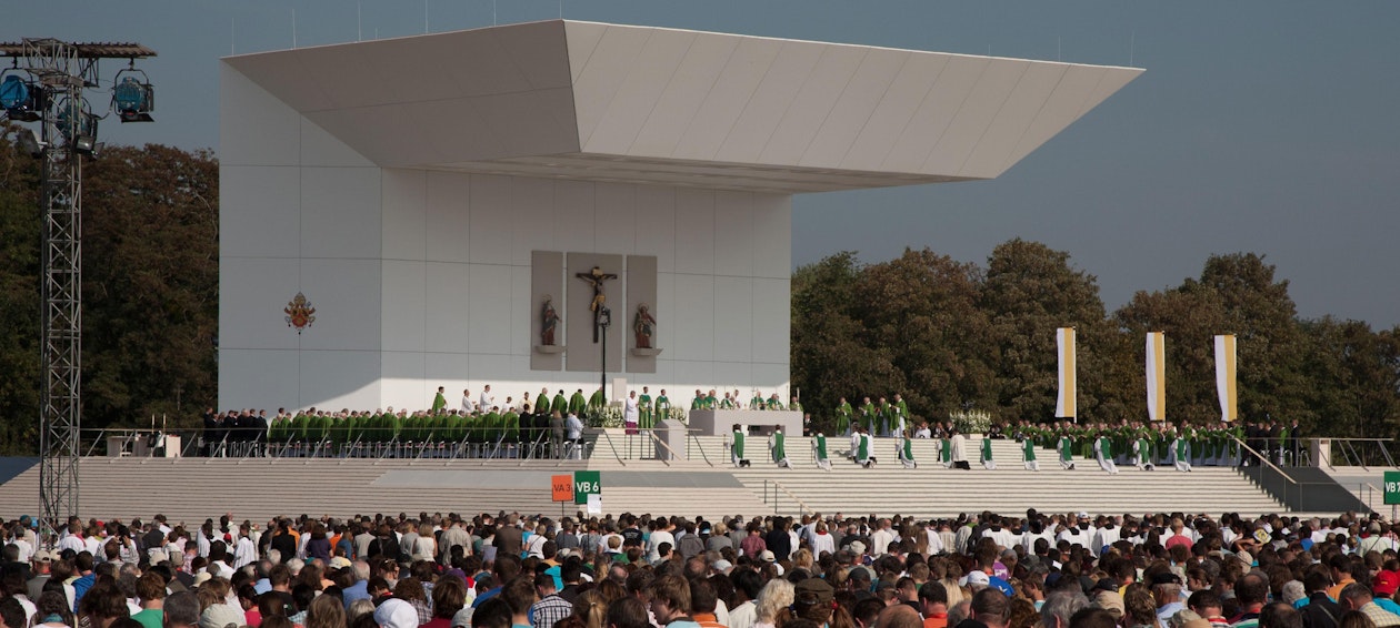 Impressions Visit of Pope