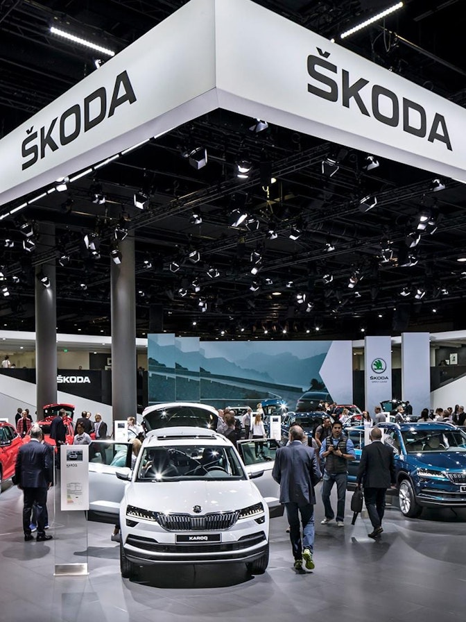 Bild: Zum Wiederholten Mal realisiert das NÜSSLI Team aus Tschechien den hochwertigen Messestand von Škoda. Bild: Zum Wiederholten Mal realisiert das NÜSSLI Team aus Tschechien den hochwertigen Messestand von Škoda.