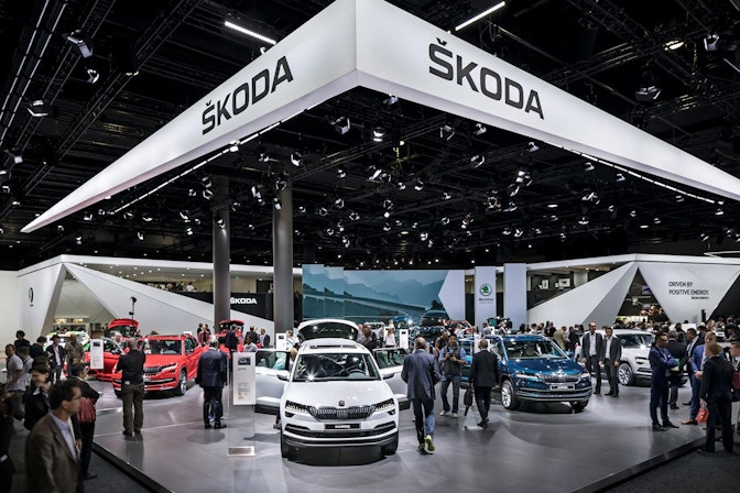 Bild: Zum Wiederholten Mal realisiert das NÜSSLI Team aus Tschechien den hochwertigen Messestand von Škoda.