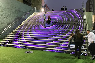 Bild: NÜSSLI konstruierte und errichtete sämtliche Komponenten der Bayer Leaps Staircase und des Auditoriums.