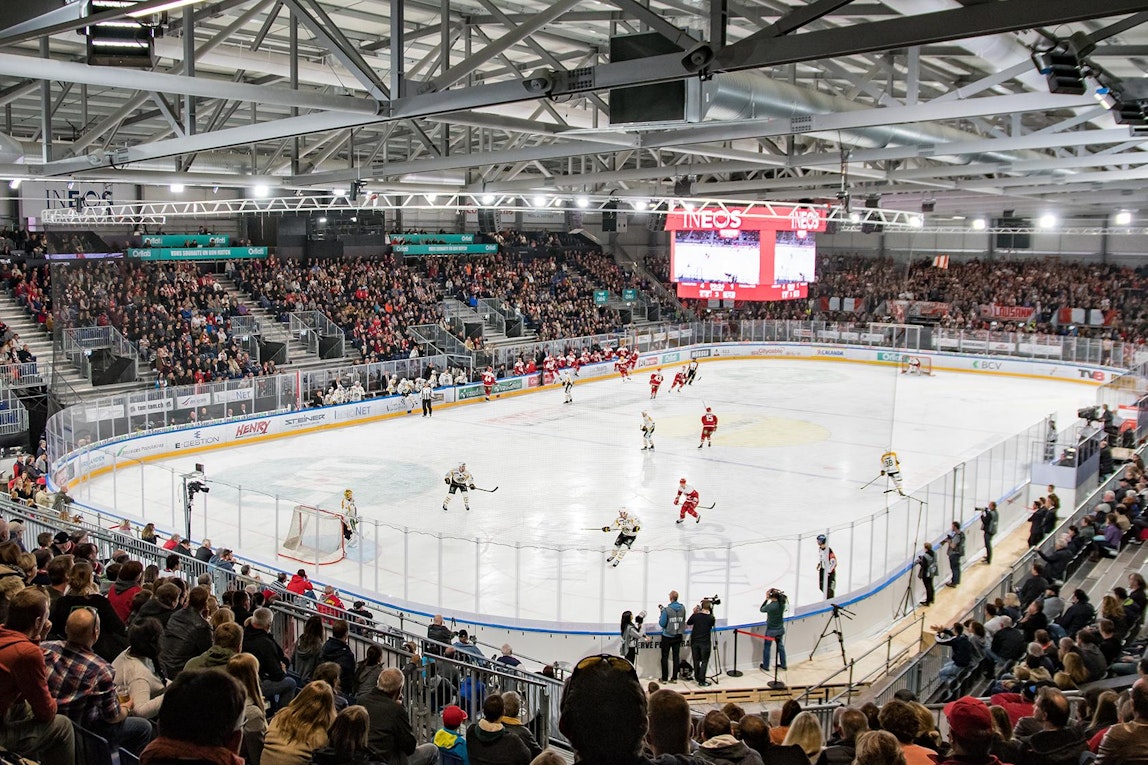Picture: The 96 x 66 x 17 meter large hall has a grandstand with space for 6700 fans.