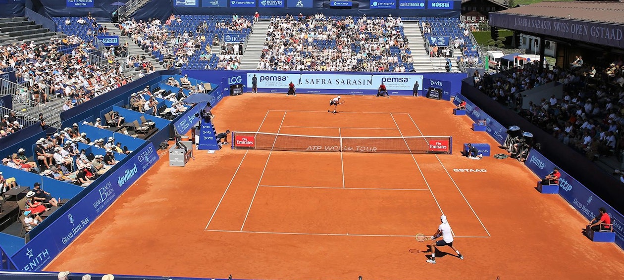 El torneo Swiss Open en Gstaad tuvo lugar en el estadio que Nussli construye cada año desde 2007. El torneo Swiss Open en Gstaad tuvo lugar en el estadio que Nussli construye cada año desde 2007.