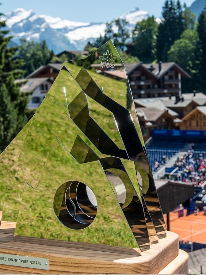 Nach dem Herrenturnier Swiss Open Gstaad, finden seit zwei Jahren auch die Ladies Championships Gstaad in der von NÜSSLI errichtete Arena statt. Nach dem Herrenturnier Swiss Open Gstaad, finden seit zwei Jahren auch die Ladies Championships Gstaad in der von NÜSSL