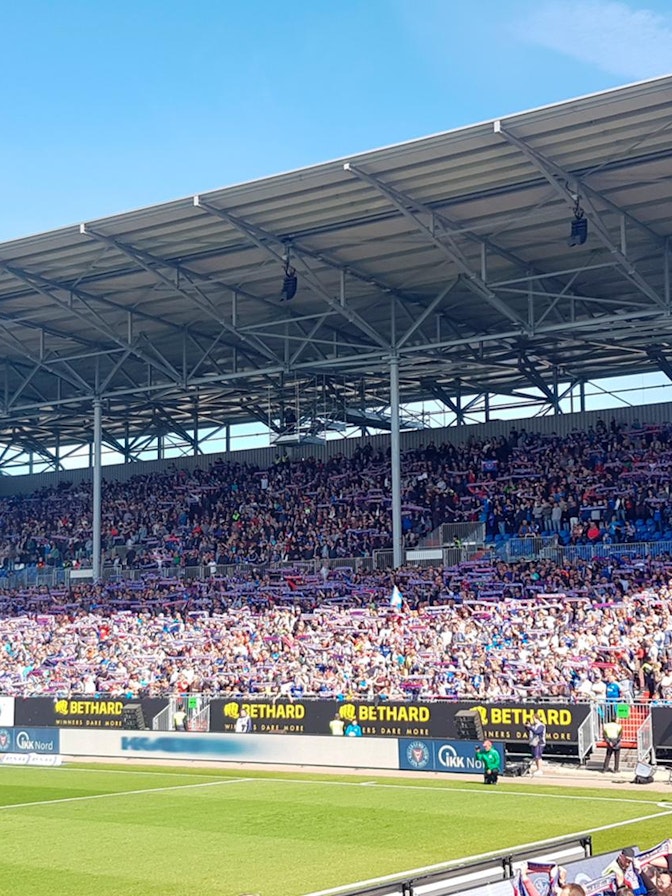 Tribuna este del Holstein Kiel
