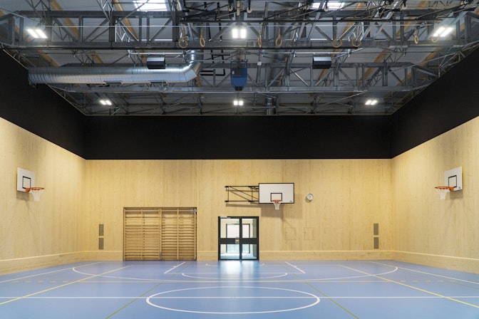 Einfach- bis Mehrfach-Hallen für Sport und Veranstaltungen, als Interims- oder permanente Lösung