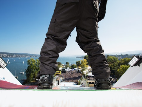 Freestyle.ch Construction of Big Air Jump in Zurich by NUSSLI