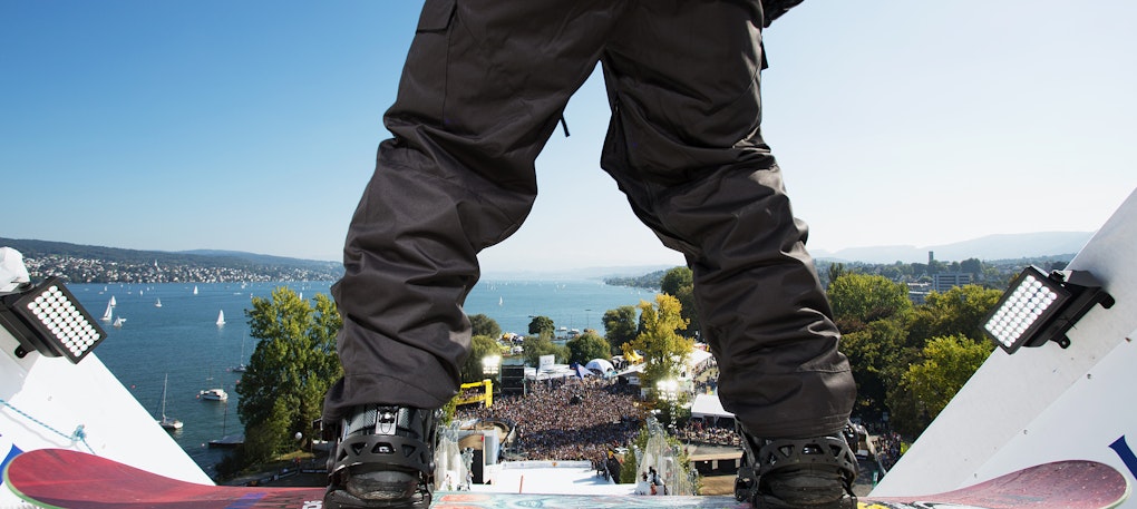 Freestyle.ch Construction of Big Air Jump in Zurich by NUSSLI