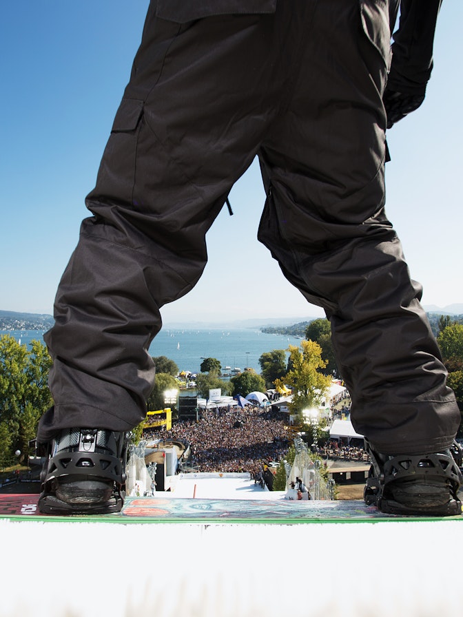 Freestyle.ch Construction of Big Air Jump in Zurich by NUSSLI