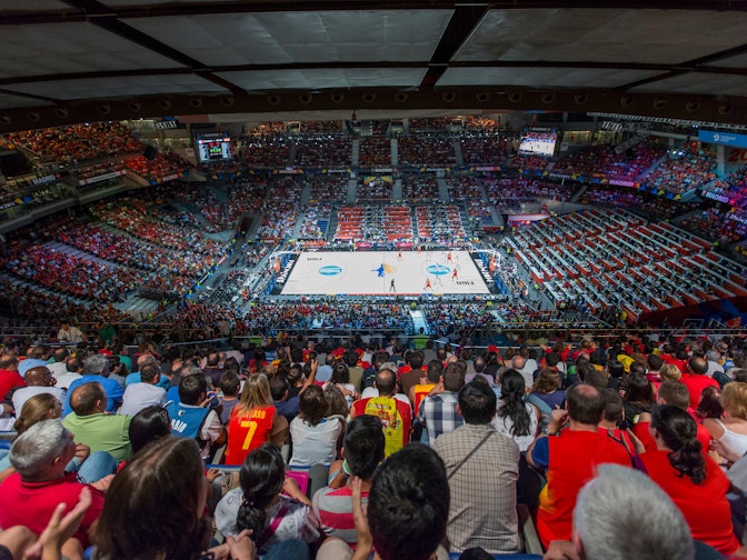 In Bilbao NUSSLI provided around 500 fully-equipped media work stations.