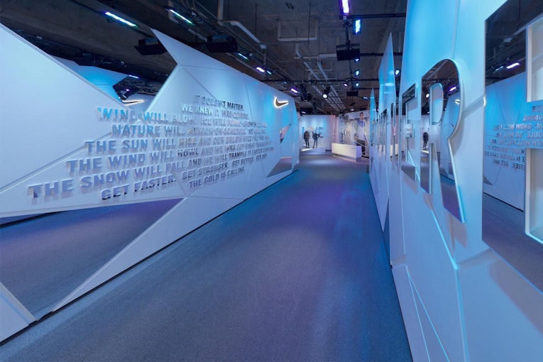 Nike gimnasio «Get out Here»