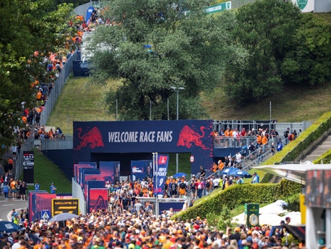 Image: For the Formula 1 Austrian Grand Prix in Spielberg, NUSSLI realized several grandstands, bridges, and an archway. Image: For the Formula 1 Austrian Grand Prix in Spielberg, NUSSLI realized several grandstands, bridges, and an archway.