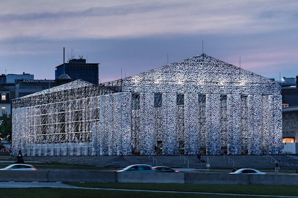 Picture: NUSSLI built a gigantic scaffolding framework to serve as the basic structure for "The Parthenon of Books".