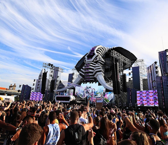Picture: The Electric Zoo Festival was downright wild again this year: A gigantic, 21-meter high elephant head dominated the main stage. Picture: A gigantic, 21-meter high elephant head dominated the main stage of the Electric Zoo Festival 2017.