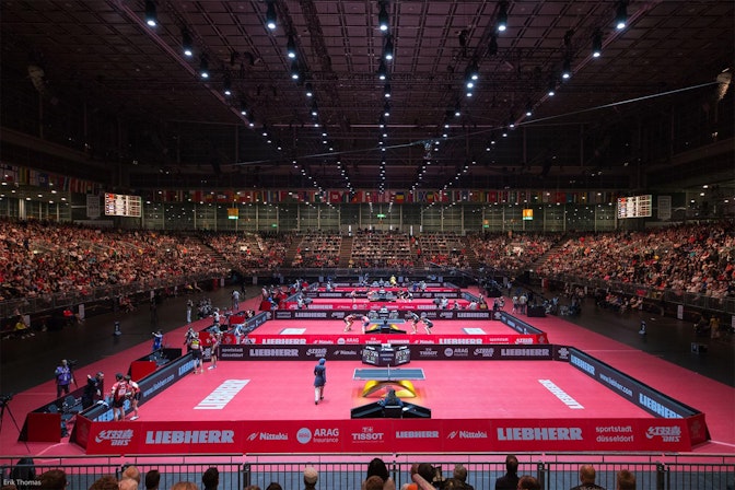 Imagen: Un total de 8000 seguidores se reunieron en el Center Court, el ambiente fue fabuloso.